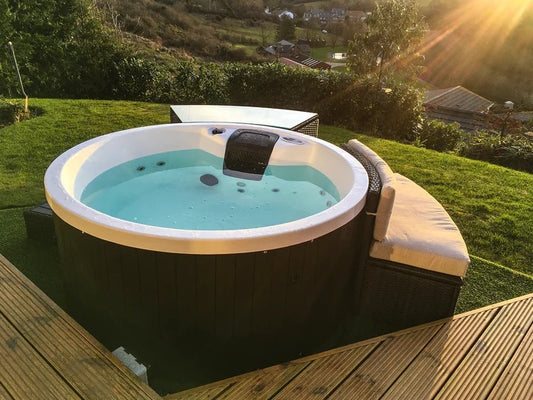 Okanagan 10-Jet 4-Person Spa (KH-10078)