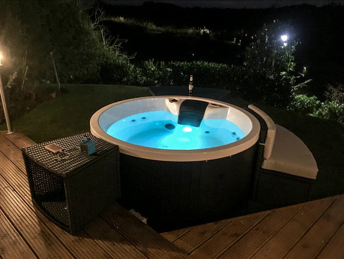 Okanagan 10-Jet 4-Person Spa (KH-10078)